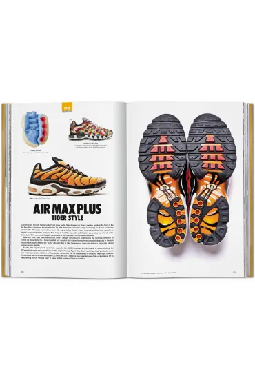 Sneaker Freaker. The Ultimate Sneaker Book wer. angielska - Simon Wood