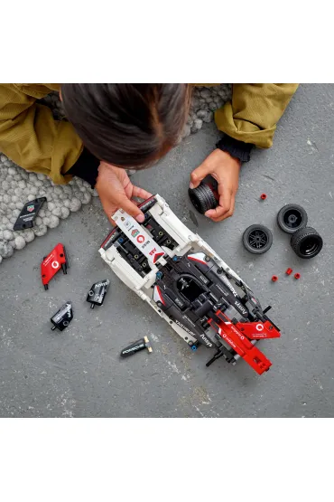 LEGO Technic Formula E Porsche 99X Electric 42137