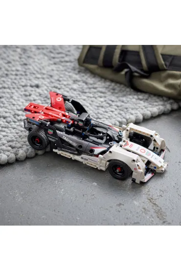 LEGO Technic Formula E Porsche 99X Electric 42137