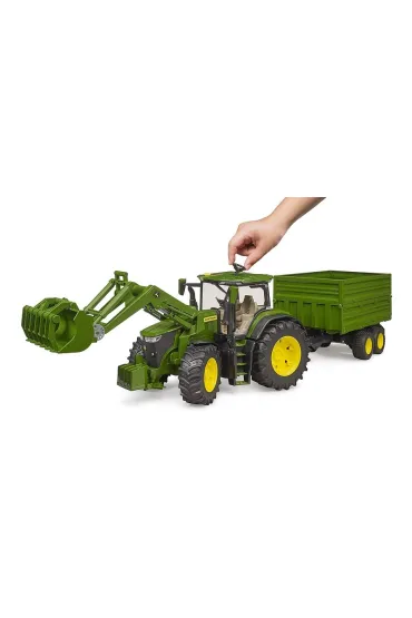 Traktor John Deere 7R 350 z �adowaczem i przyczep� Bruder
