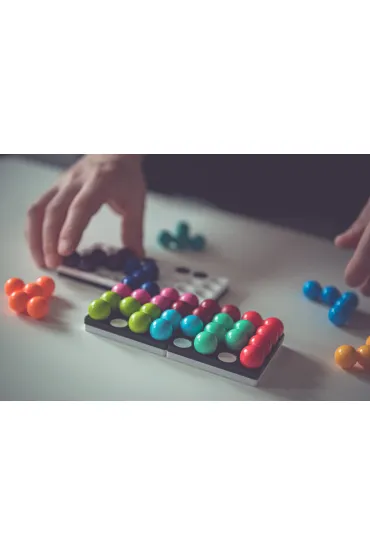 Smart Games. Kwadrylion (PL) IUVI Games