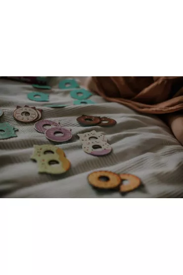 Gra Memory Koty-donuty z elementami w kszta�cie p�czk�w z dziurk� 3-8 lat Mudpuppy