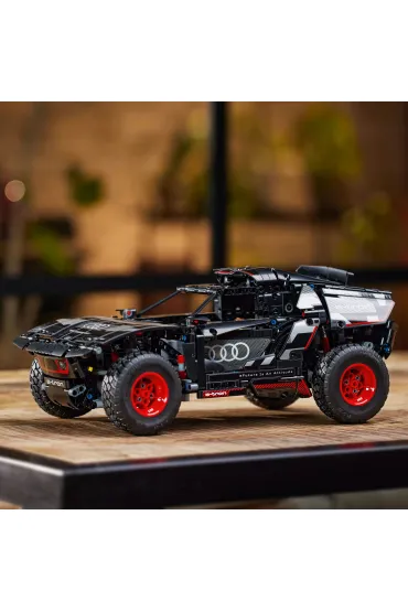 LEGO Technic Audi RS Q e-tron 42160