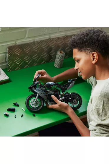 LEGO Technic Motocykl Kawasaki Ninja H2R 42170