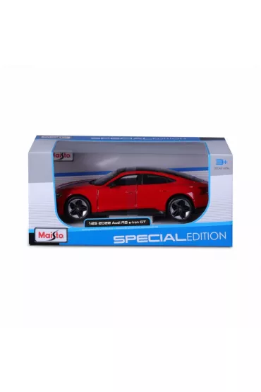 Model 1:24 Audi RS e-tron GT czerwony Maisto
