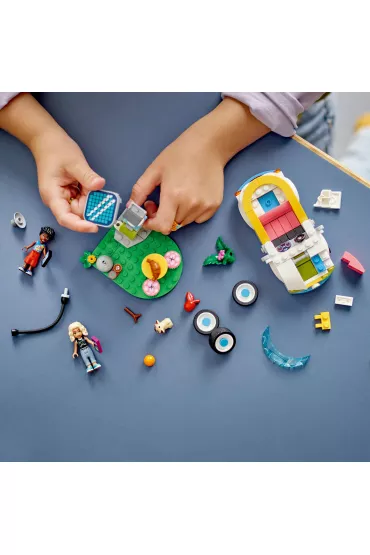 LEGO Friends Samoch�d elektryczny i stacja �aduj�ca 42609