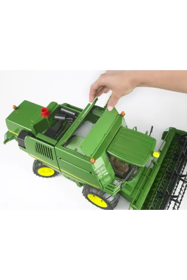 Kombajn zbo�owy John Deere T670i Bruder