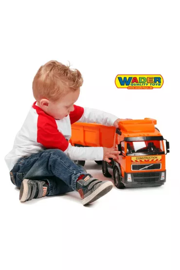 Wywrotka VOLVO. Ci�ar�wka z naczep� w siatce Polesie