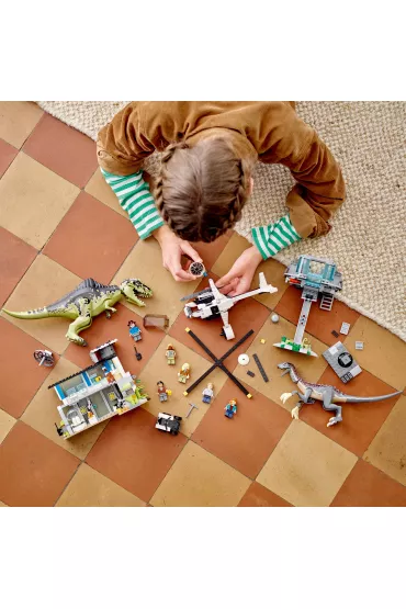 LEGO Jurassic World Atak giganotozaura i terizinozaura 76949