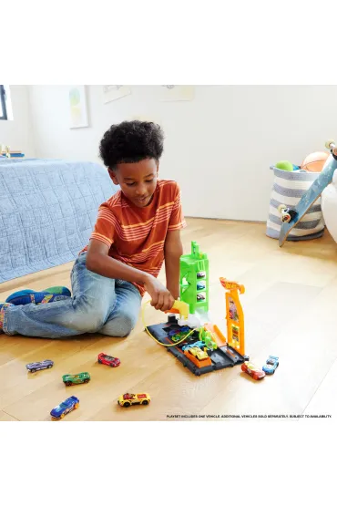 Hot Wheels. City Superstacja �adowania samochod�w Mattel
