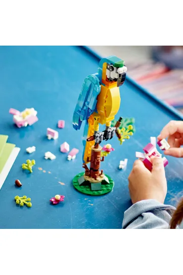 LEGO Creator Egzotyczna papuga 31136