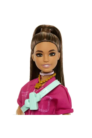 Barbie. Lalka r�owy kombinezon HPL76 Mattel