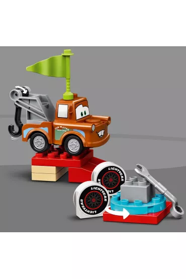 LEGO DUPLO Zygzak McQueen na wy�cigach 10924