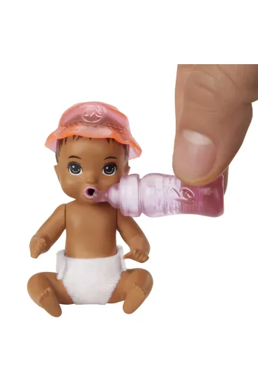 Barbie Lalka dziecko + akcesoria GHV86 Mattel