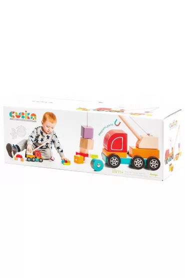 Ciarwka z dwigiem Cubika