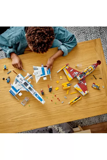 LEGO Star Wars E-Wing Nowej Republiki kontra Myliwiec Shin Hati 75364
