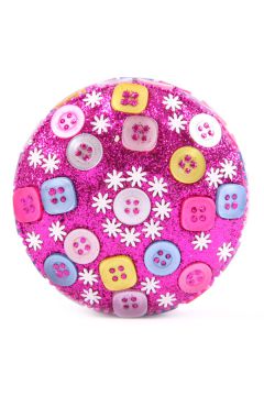 Zdobione guzikami i cekinami okr�g�e pude�eczko na bi�uteri� 7,5