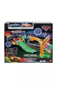 Cars Nocny wycig. Tor wieccy w ciemnoci Mattel