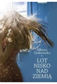 Lot nisko nad ziemi�