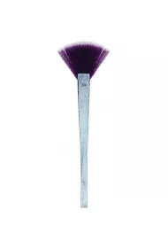 Real Techniques Pdzel do rozprowadzania cieni Brush Crush Fan Highligther Brush