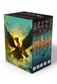 Pakiet Percy Jackson i Bogowie Olimpijscy. Tomy 1-5: Z�odziej Pioruna, Morze Potwor�w, Kl�twa Tytana, Bitwa w Labiryncie, Ostatni olimpijczyk