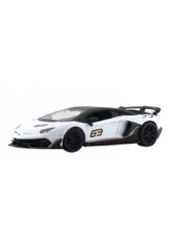 Model 1:24 Lamborghini Aventador bia�y �wiat�o + d�wi�k Pulio