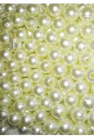 Korale bia�e per�owe 8mm