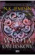 Wrota Obelisków. Pęknięta Ziemia. Tom 2 – Nora Jemisin – okładka ebook