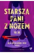 Starsza pani z noem
