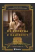 Czas nadziei. Dziewczyna z kamienicy. Tom 1