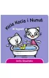 Kicia Kocia i Nunu�. W k�pieli